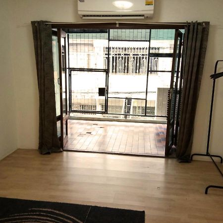Once In Bangkok With Me Guesthouse Экстерьер фото