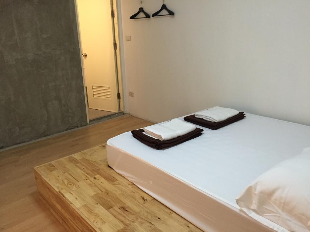 Once In Bangkok With Me Guesthouse Экстерьер фото