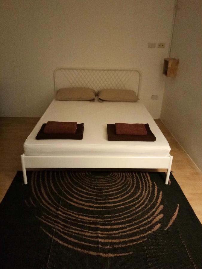 Once In Bangkok With Me Guesthouse Экстерьер фото
