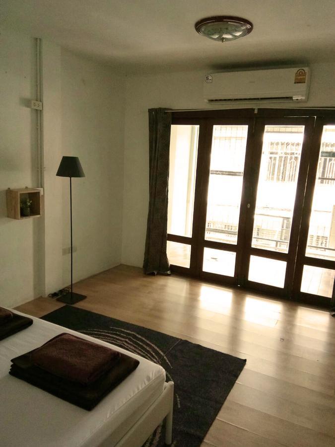 Once In Bangkok With Me Guesthouse Экстерьер фото